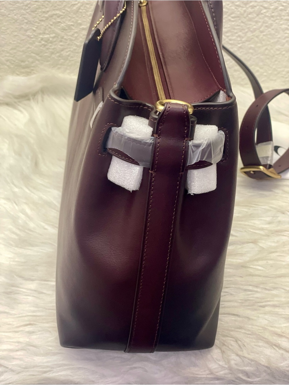 Coach Soft Empire Carryall 40 handbag in Merlot Glovetanned Leather NWT - Picture 6 of 15